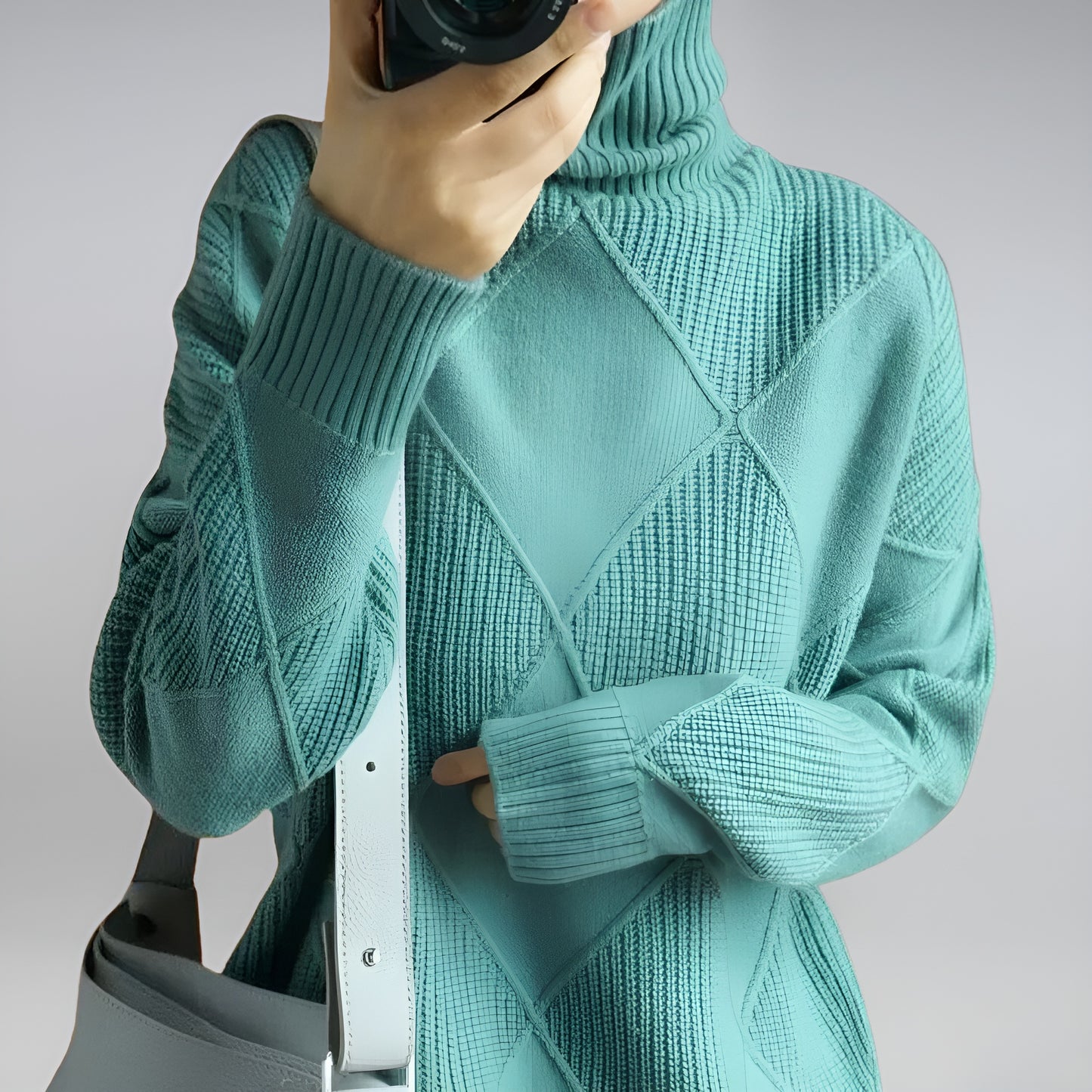 Giselle™ | Soft Cashmere Turtleneck